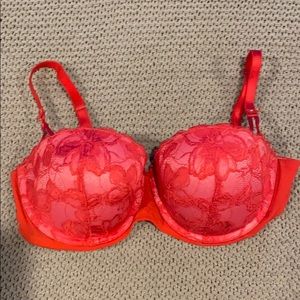 Victoria’s Secret 34D push-up